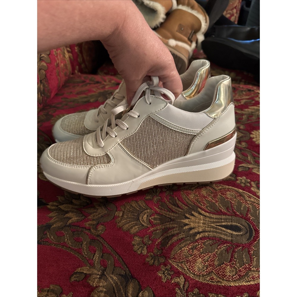 New No Box Michael Kors Women White Leather Gold Glitter Sneakers Size 10 - Picture 3 of 7